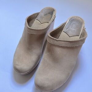 No. 6 clogs 39